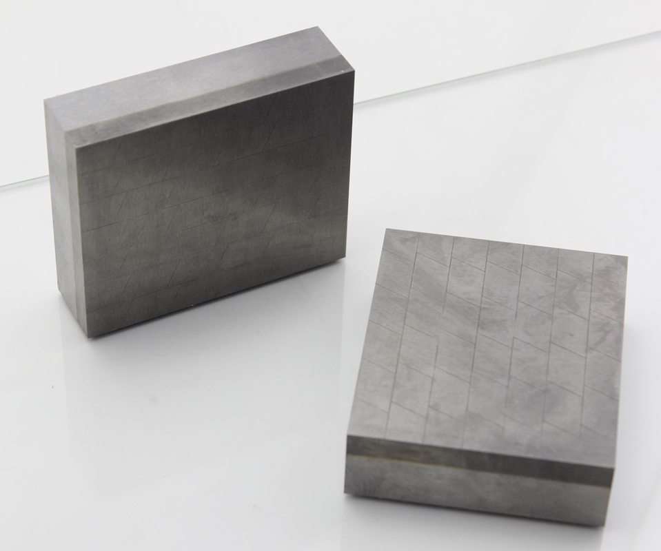 refractory brick mold with carbide