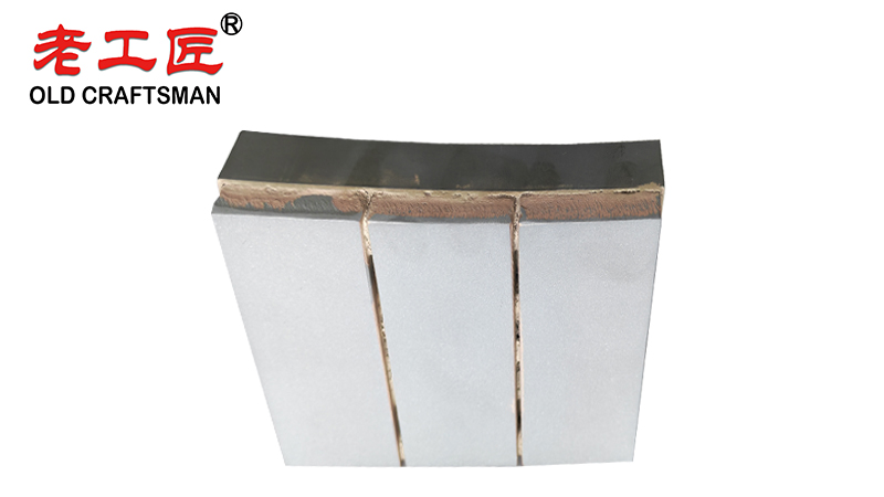 Liner for HPGR Flange